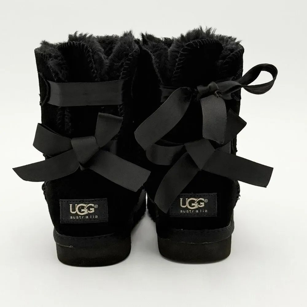 UGG Black Bailey Bow Sheepskin Winter Boots - Little Kids US Size